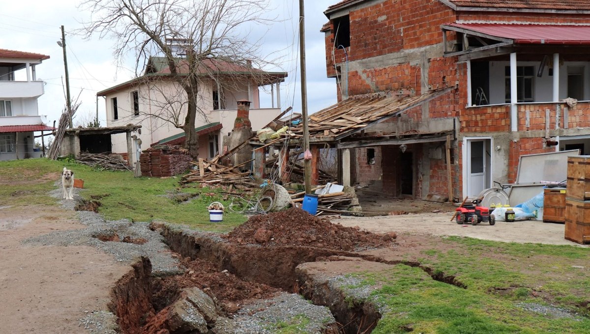 Deprem değil heyelan vurdu