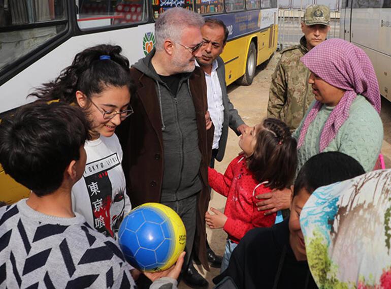 Ünlülerden depremzedelere moral ziyareti Haluk abi Havuç nerede