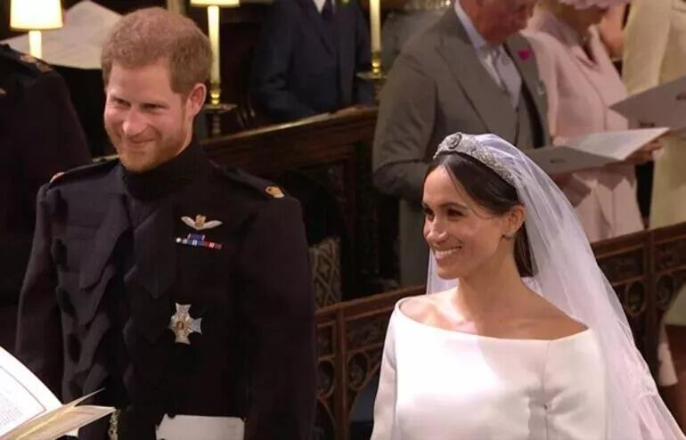 Kral Charlestan Harry ve Meghan için beklenmedik hamle Ofisinden e-posta aldılar